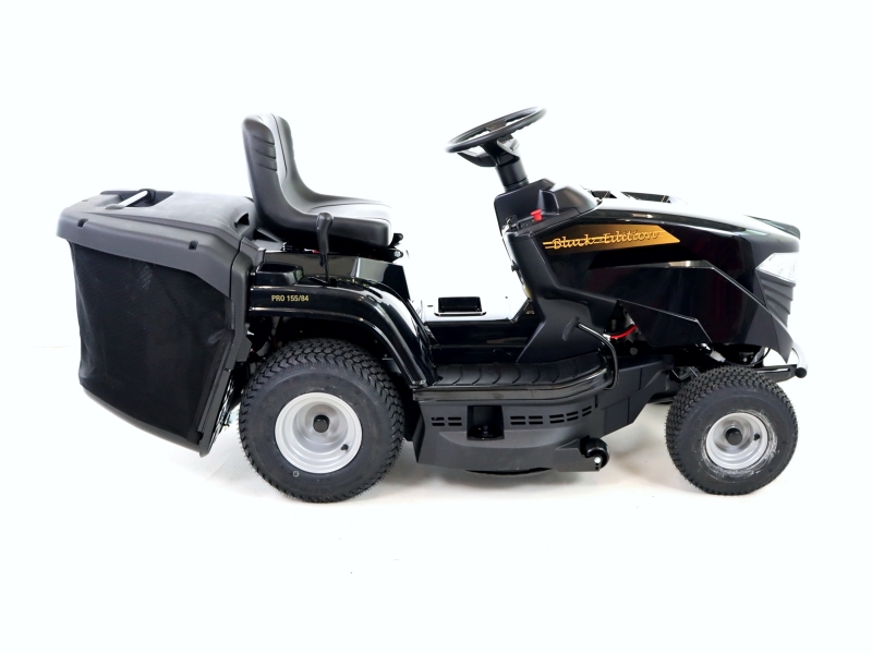 black edition® rasentraktor pro 155/84 – winterpaket 110 plus neu black edition® rasentraktor pro 155/84 – winterpaket 110 plus neu