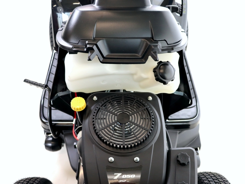black edition® rasentraktor pro 155/84 – winterpaket 110 plus neu black edition® rasentraktor pro 155/84 – winterpaket 110 plus neu
